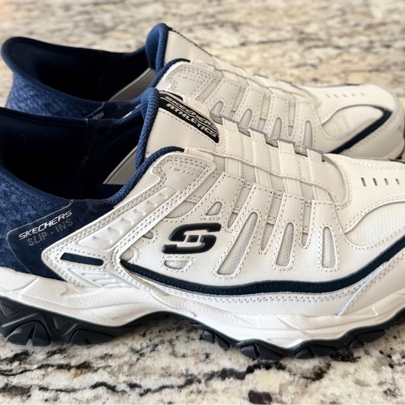 SKECHERS MENS Slip-Ins:After Burn-Grill Captain White and Navy. Size 9.5 - Picture 4 of 9